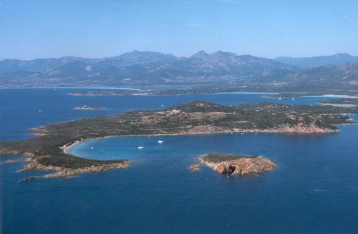 Capo Coda Cavallo e isola Proratoria